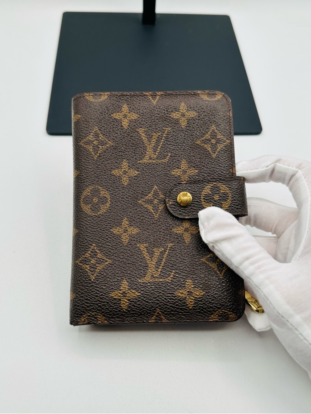 Louis Vuitton Multi Pocket Monogram Wallet